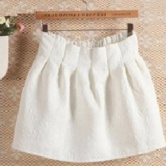 Dresses & Skirts - White Flared Structured Skirt